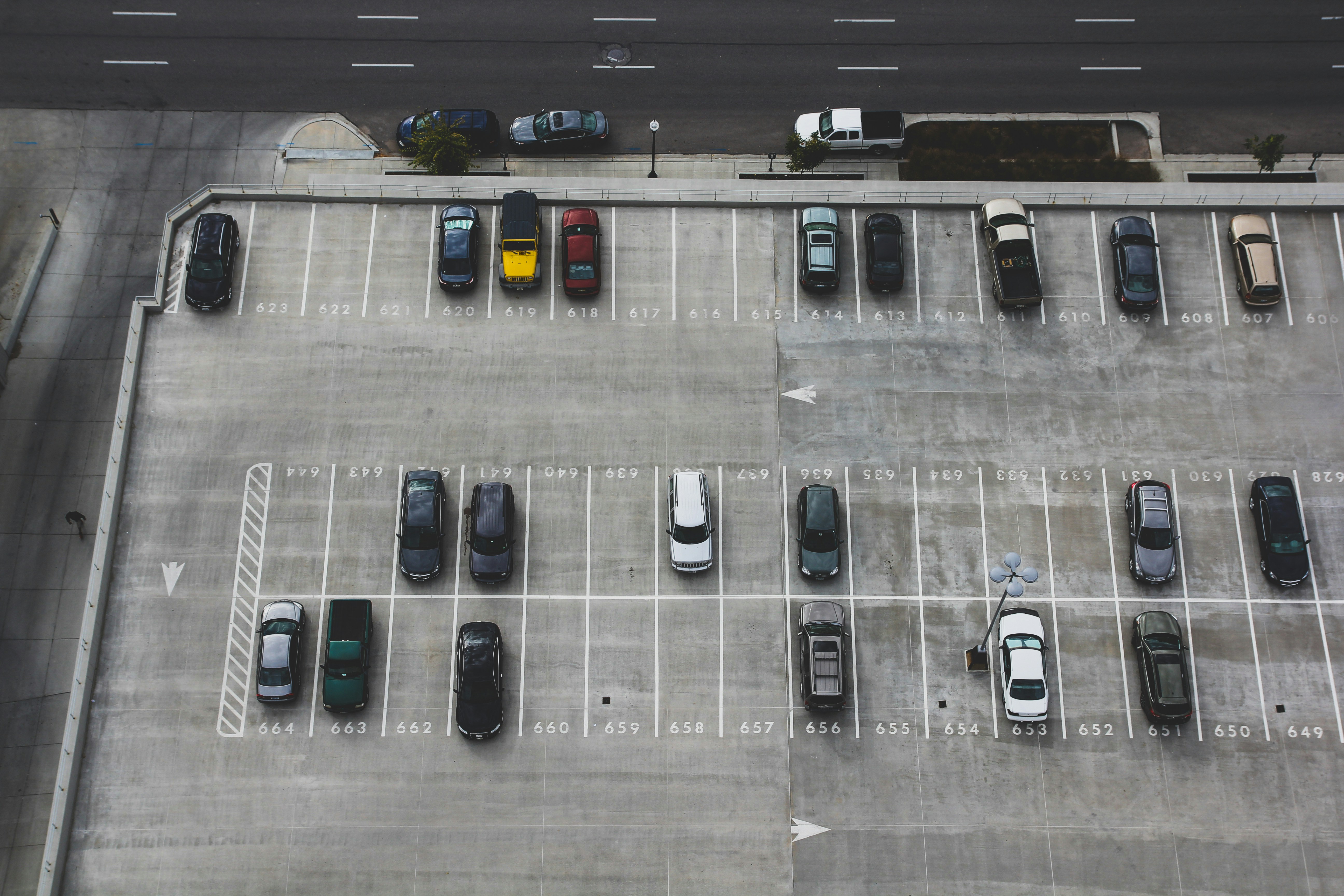 Two-layer car rental insurance structure showing off-rental and on-rental coverage