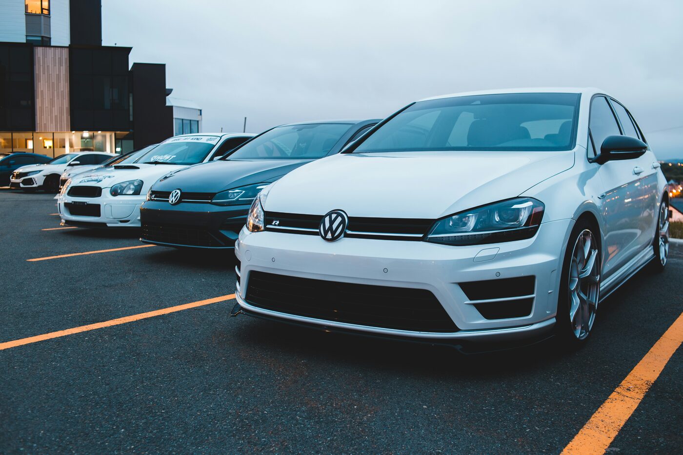 Rental fleet vehicles parked, ranked by individual utilization rate